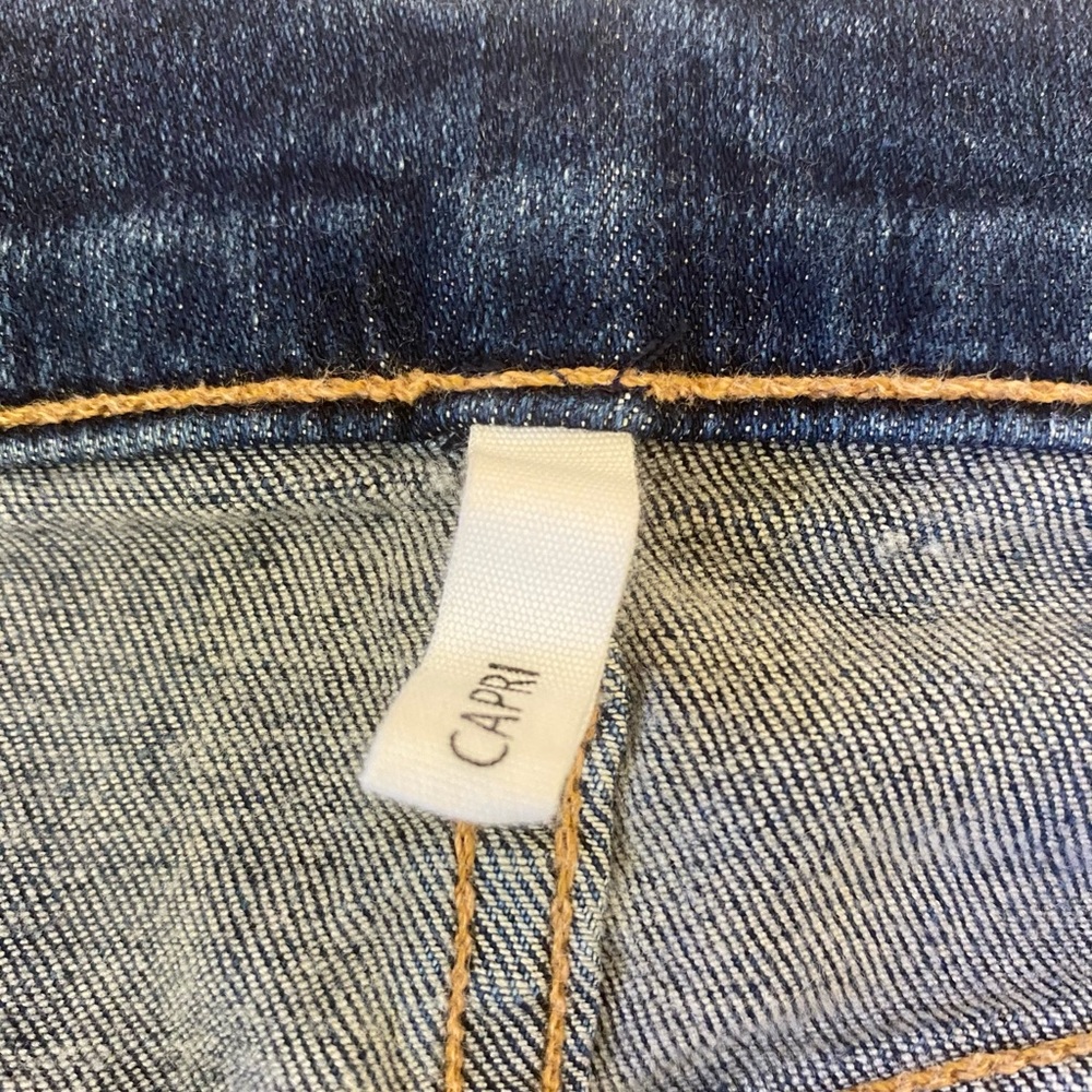 Euc Rag And Bone Capris Distressed Sz 26 - image 8